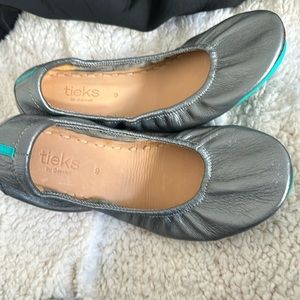 TIEKS size 9